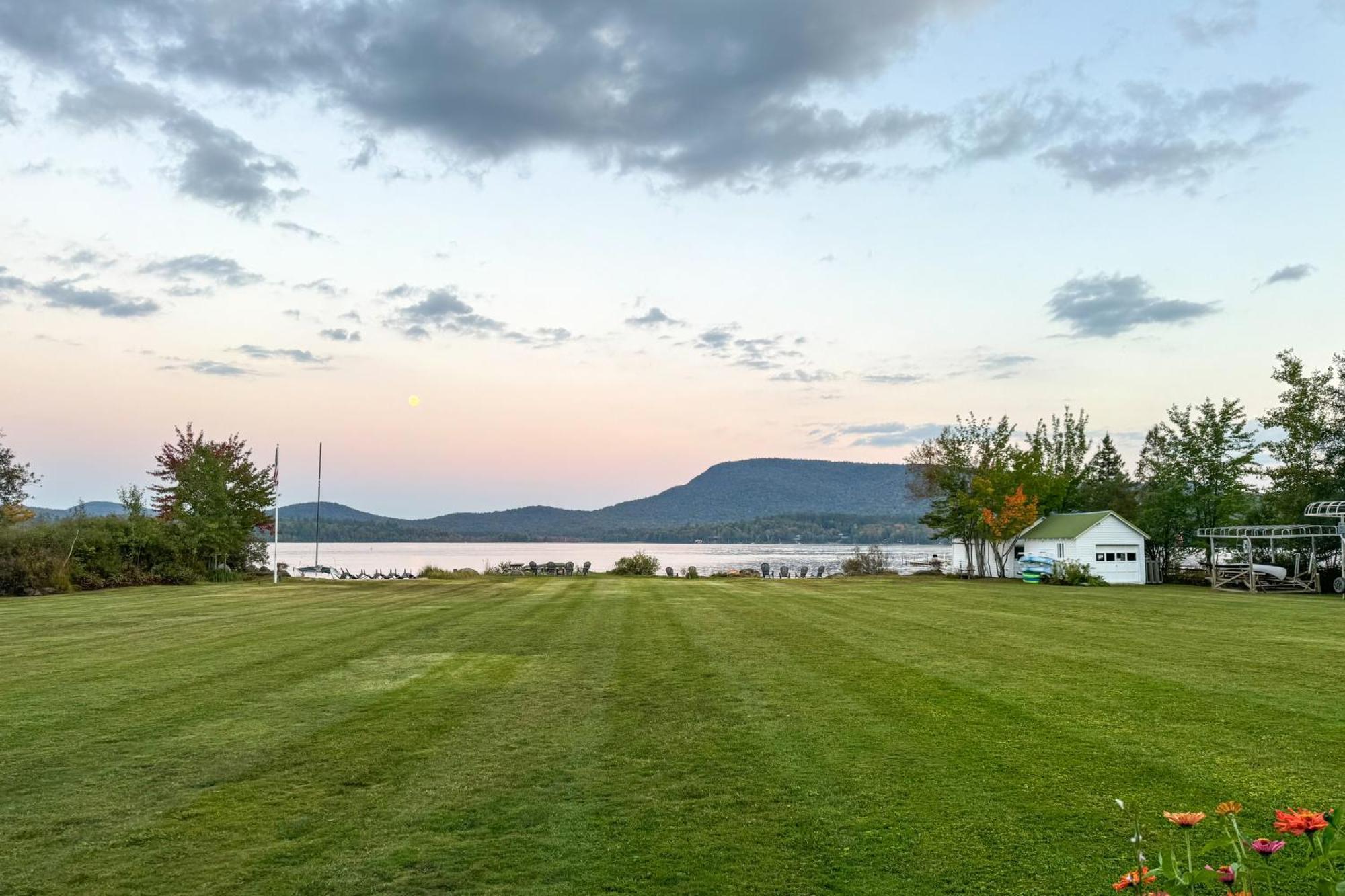 Lake Pleasant Cabin On 3 Acres With Kayaks And Beach! Exterior foto